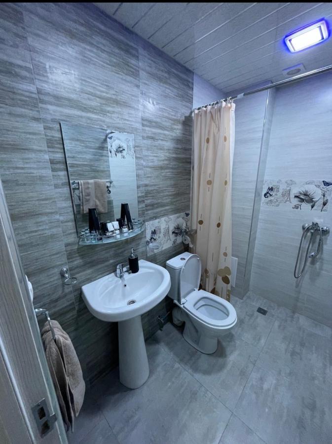Cool Blue Interior Self Check In Apartment Erevan Exterior foto